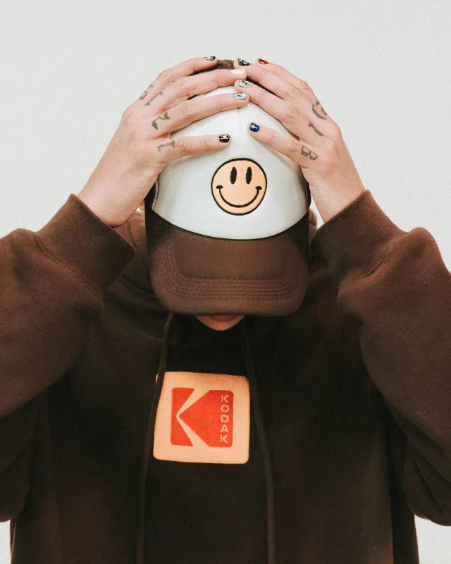 SMILE TRUCKER DAD HAT-MOCA